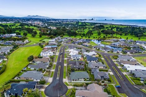 Photo of property in 6 Saint Andrews Parkway, Waiwhakaiho, New Plymouth, 4312