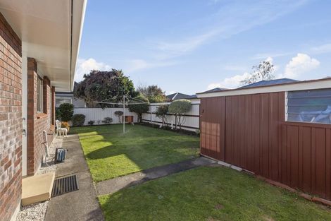 Photo of property in 2/59 Kowhai Avenue, Ebdentown, Upper Hutt, 5018