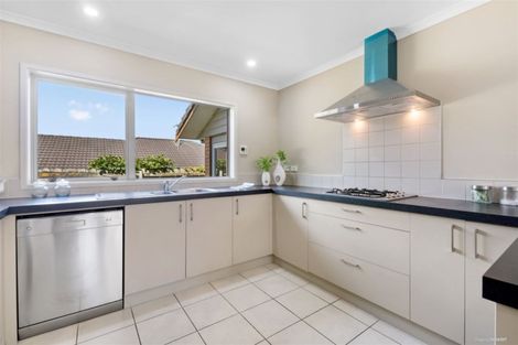 Photo of property in 10 Barnacle Rise, Red Beach, 0932