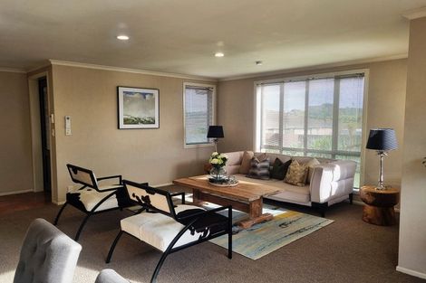 Photo of property in 24 Mt Lebanon Crescent, The Gardens, Auckland, 2105