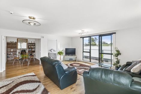 Photo of property in 62/68 Mountain Road, Mount Wellington, Auckland, 1072