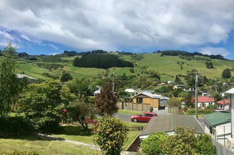 Photo of property in 3 Dickson Street, Macandrew Bay, Dunedin, 9014