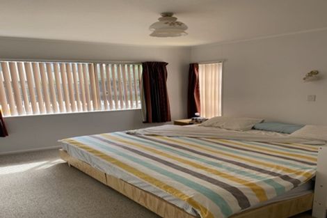 Photo of property in 1/71 Browns Bay Road, Browns Bay, Auckland, 0630
