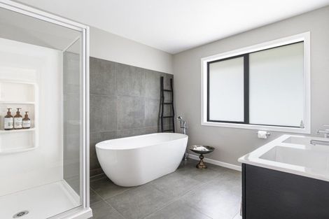 Photo of property in 10 Benmore Crescent, Pyes Pa, Tauranga, 3112