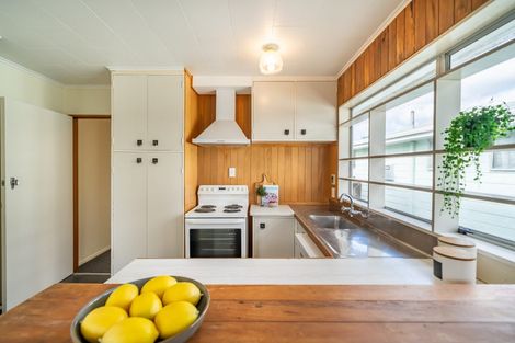 Photo of property in 31 Aniseed Grove, Timberlea, Upper Hutt, 5018