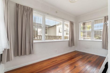 Photo of property in 9 Alma Crescent, Papakura, 2110