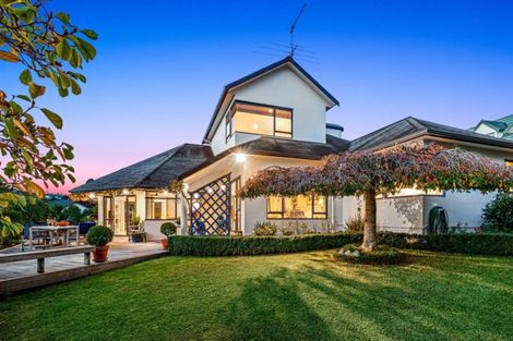Photo of property in 110 Seaview Road, Glenfield, Auckland, 0629