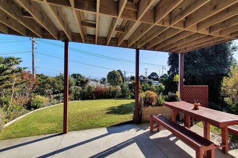 Photo of property in 92 Matai Street, Castlecliff, Whanganui, 4501