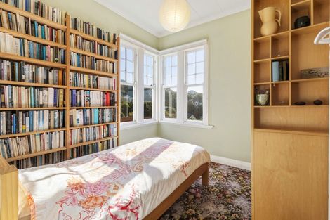 Photo of property in 74 Glen Road, Kelburn, Wellington, 6012