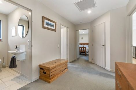 Photo of property in 8 Ada Place, Lake Hayes, Queenstown, 9304