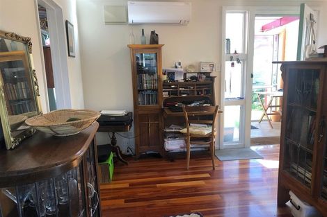 Photo of property in 24 Devon Street, Picton, 7220