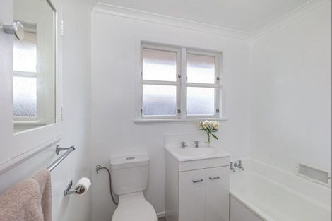 Photo of property in 609 Queen Street East, Levin, 5510