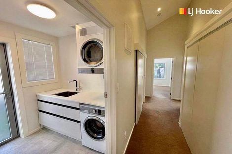 Photo of property in 42a Beach Street, Saint Clair, Dunedin, 9012