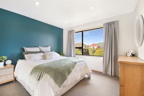 Photo of property in 32 Taurima Street, Hei Hei, Christchurch, 8042