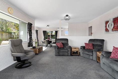 Photo of property in 9 Whitby Place, Welcome Bay, Tauranga, 3112