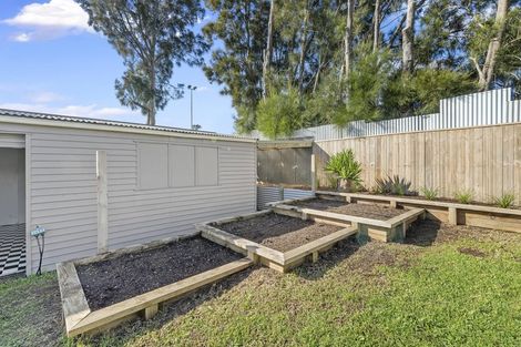 Photo of property in 15 Tamariki Avenue, Kelston, Auckland, 0602