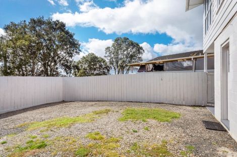 Photo of property in 22 Royal Road, Massey, Auckland, 0614