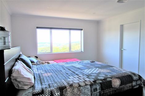 Photo of property in 33 Havana Rise, Grenada Village, Wellington, 6037