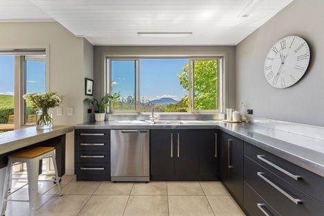 Photo of property in 40 Glenlochy Rise, Acacia Bay, Taupo, 3385