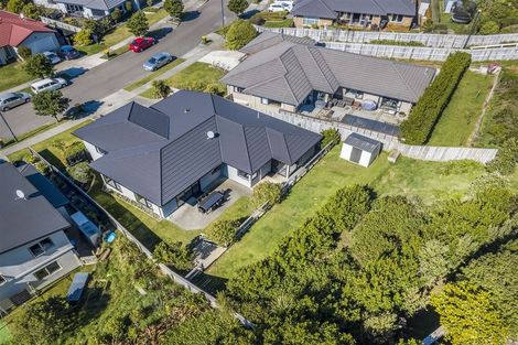 Photo of property in 16 Tongariro Drive, Aotea, Porirua, 5024