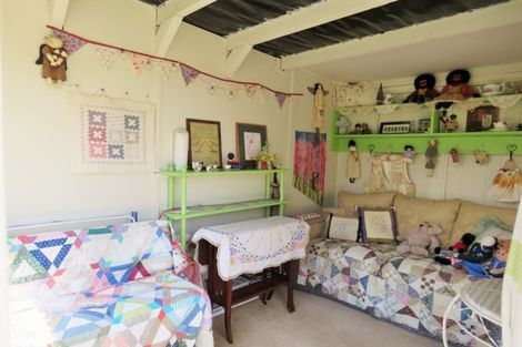 Photo of property in 2 Highbury Drive, Levin, 5510