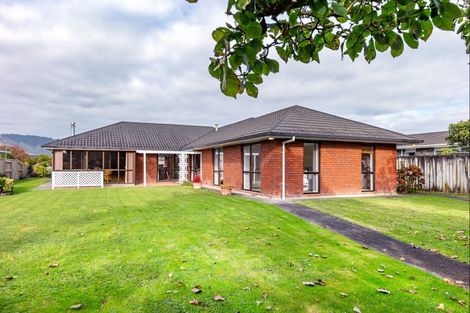 Photo of property in 14 Easton Way, Levin, 5510