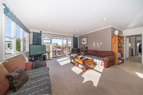 Photo of property in 51 Lincoln Terrace, Hokowhitu, Palmerston North, 4410