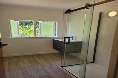 Photo of property in 368 Henderson Valley Road, Henderson Valley, Auckland, 0612