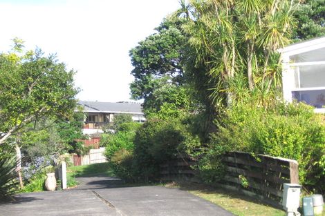Photo of property in 24 Welland Place, Hillcrest, Auckland, 0627