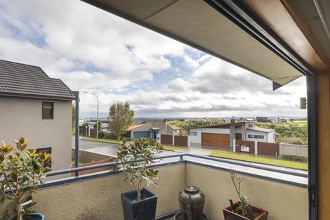 Photo of property in 56 Ruapehu Drive, Fitzherbert, Palmerston North, 4410