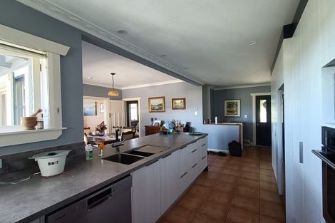 Photo of property in 339c Devon Street West, New Plymouth, 4310