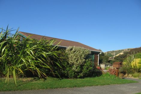 Photo of property in 41 James Cook Drive, Whitby, Porirua, 5024