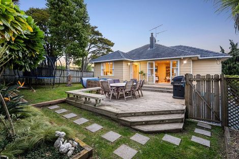Photo of property in 2/36a Salisbury Road, Birkdale, Auckland, 0626
