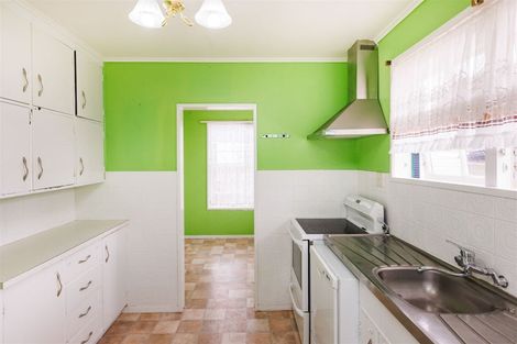 Photo of property in 12 Motuoapa Place, Kelvin Grove, Palmerston North, 4414