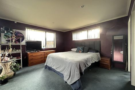 Photo of property in 8 Kirk Close, Rototuna, Hamilton, 3210