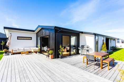 Photo of property in 37 Roys Street, Marshland, Christchurch, 8083