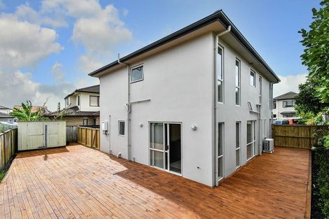 Photo of property in 9 Bezar Place, Flat Bush, Auckland, 2016
