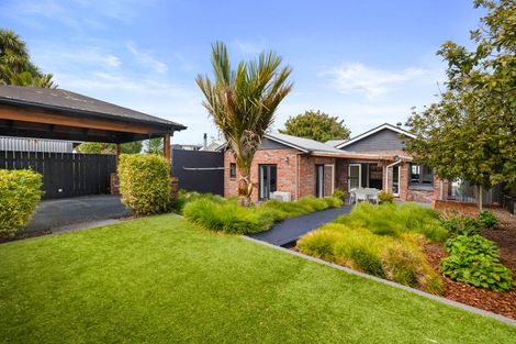 Photo of property in 20 Wallace Place, Westown, New Plymouth, 4310