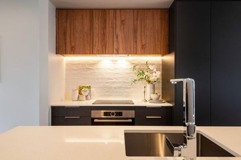 Photo of property in 4/35 Marine Parade, Hobsonville, Auckland, 0616