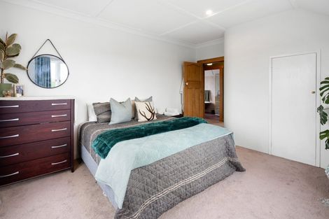 Photo of property in 69 Forest Lake Road, Forest Lake, Hamilton, 3200