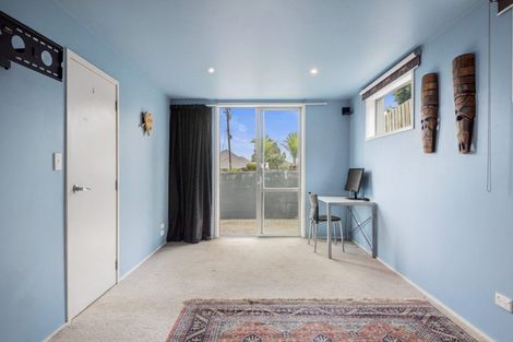 Photo of property in 2 Keys Street, Belmont, Auckland, 0622