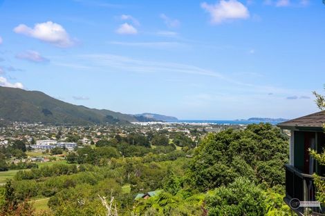 Photo of property in 28 Gurney Road, Kelson, Lower Hutt, 5010