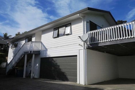Photo of property in 2/29 Beaudine Avenue, Glenfield, Auckland, 0629