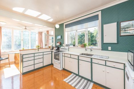 Photo of property in 32 Brassey Road, Saint Johns Hill, Whanganui, 4500