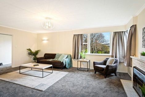 Photo of property in 2 Monterey Place, Totara Park, Upper Hutt, 5018