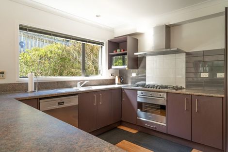 Photo of property in 4 Gifford Grove, Churton Park, Wellington, 6037