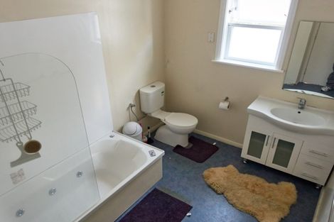 Photo of property in 2/24 Akatea Street, Berhampore, Wellington, 6023