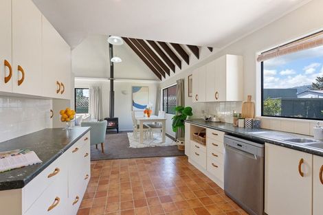 Photo of property in 25 Tobys Way, Waikanae Beach, Waikanae, 5036