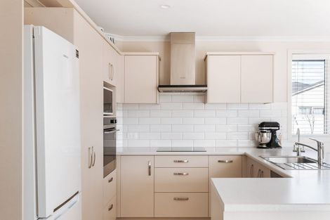 Photo of property in Waterview Estate, 79/4 Greystone Place, Omokoroa, 3114