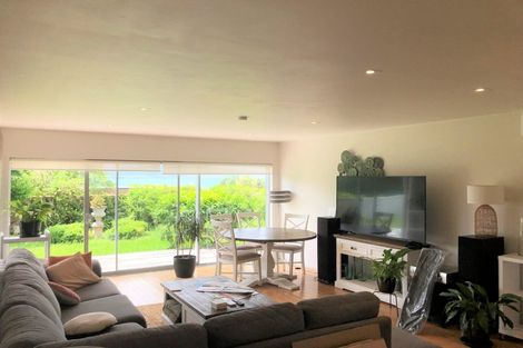 Photo of property in 1/42 Seacliffe Avenue, Belmont, Auckland, 0622